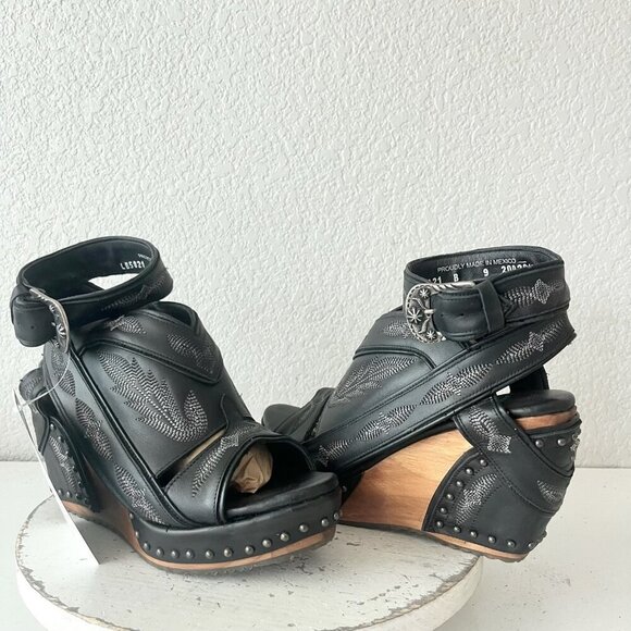 Lane Boots LEXINGTON Womens Black Wedges 9 Western Sandals Cowgirl Wooden Heel - Picture 1 of 11